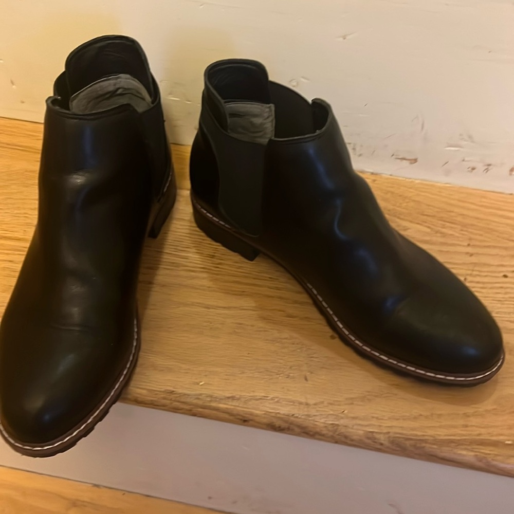 Black short boots
